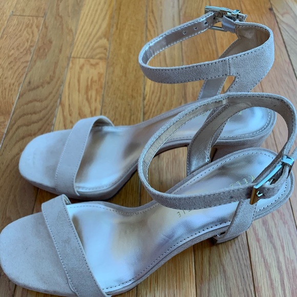 SARAFINE PLATFORM SANDAL Brand New - Picture 4 of 5